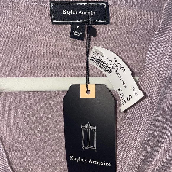 Kayla's Armoire Lavender Cropped V-Neck Cardigan w/ White Buttons NWT Size S - Picture 4 of 7